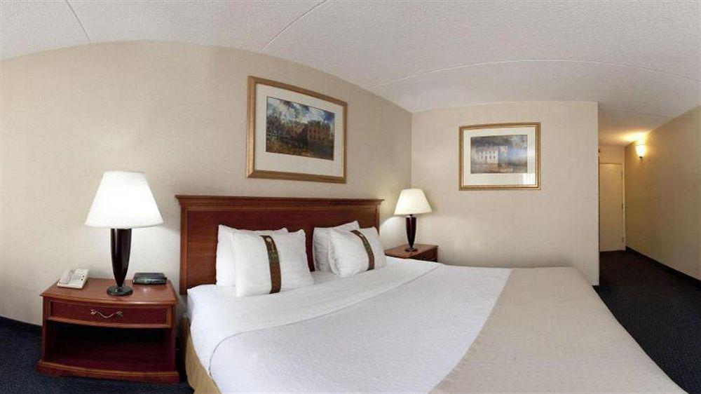 Days Hotel By Wyndham Williamsburg I-64 Eksteriør billede