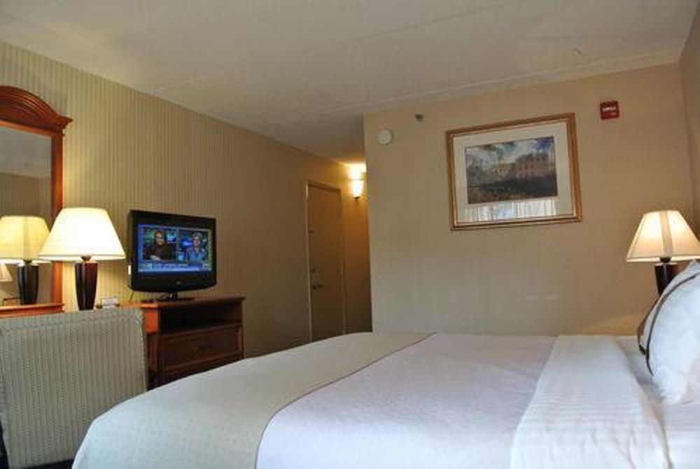 Days Hotel By Wyndham Williamsburg I-64 Eksteriør billede