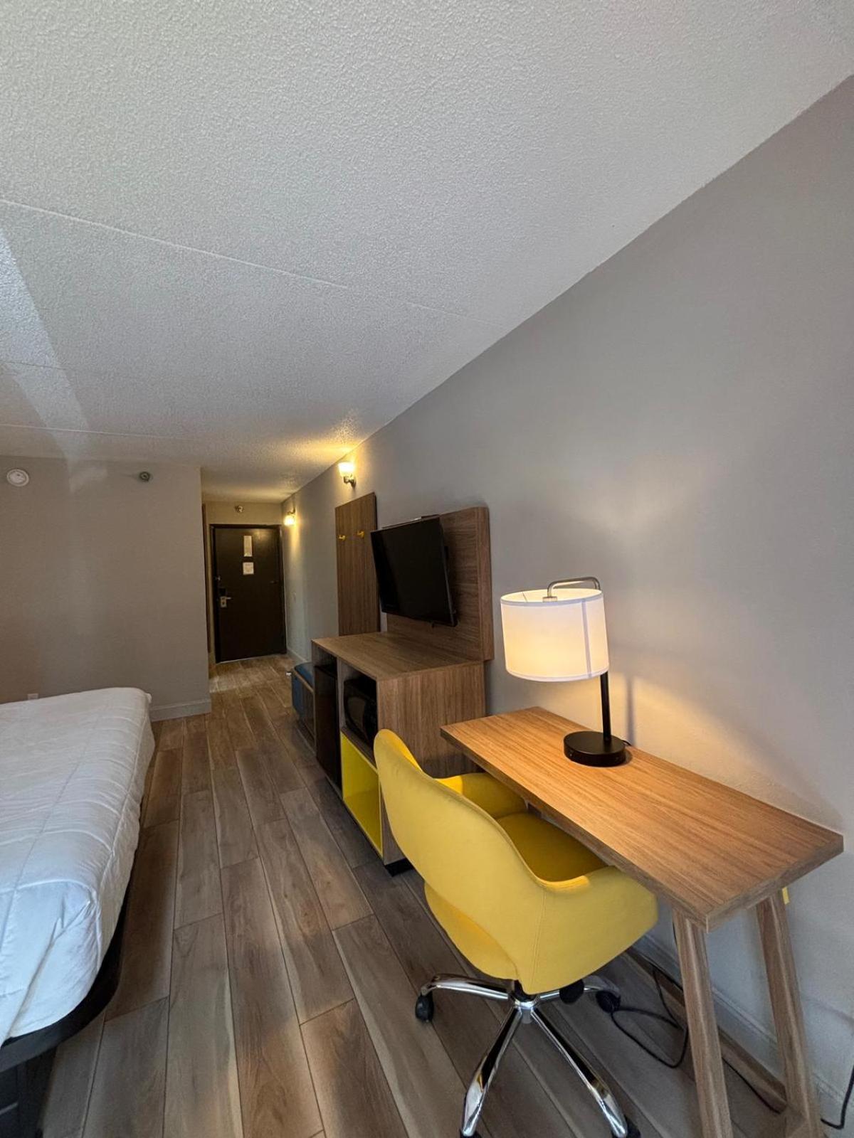 Days Hotel By Wyndham Williamsburg I-64 Eksteriør billede
